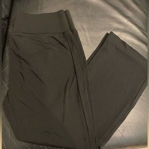 (NWOT) Mimi Maternity Ankle Pants